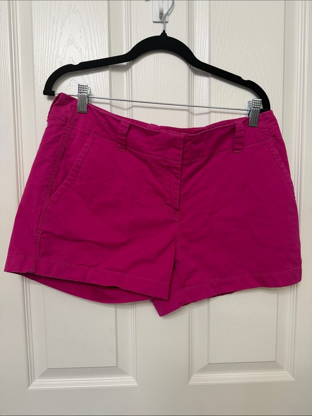 Vineyard Vines Women's Magenta Bermuda Shorts